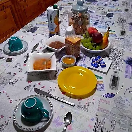 Bed & Breakfast Beb Infamiglia Cascinette
