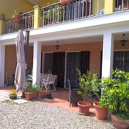 Bed & Breakfast Beb Infamiglia Cascinette