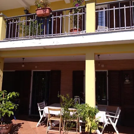 Beb Infamiglia Bed & Breakfast *